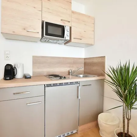 Charmantes Mini-apartment Mit Guter Anbindung 아파트